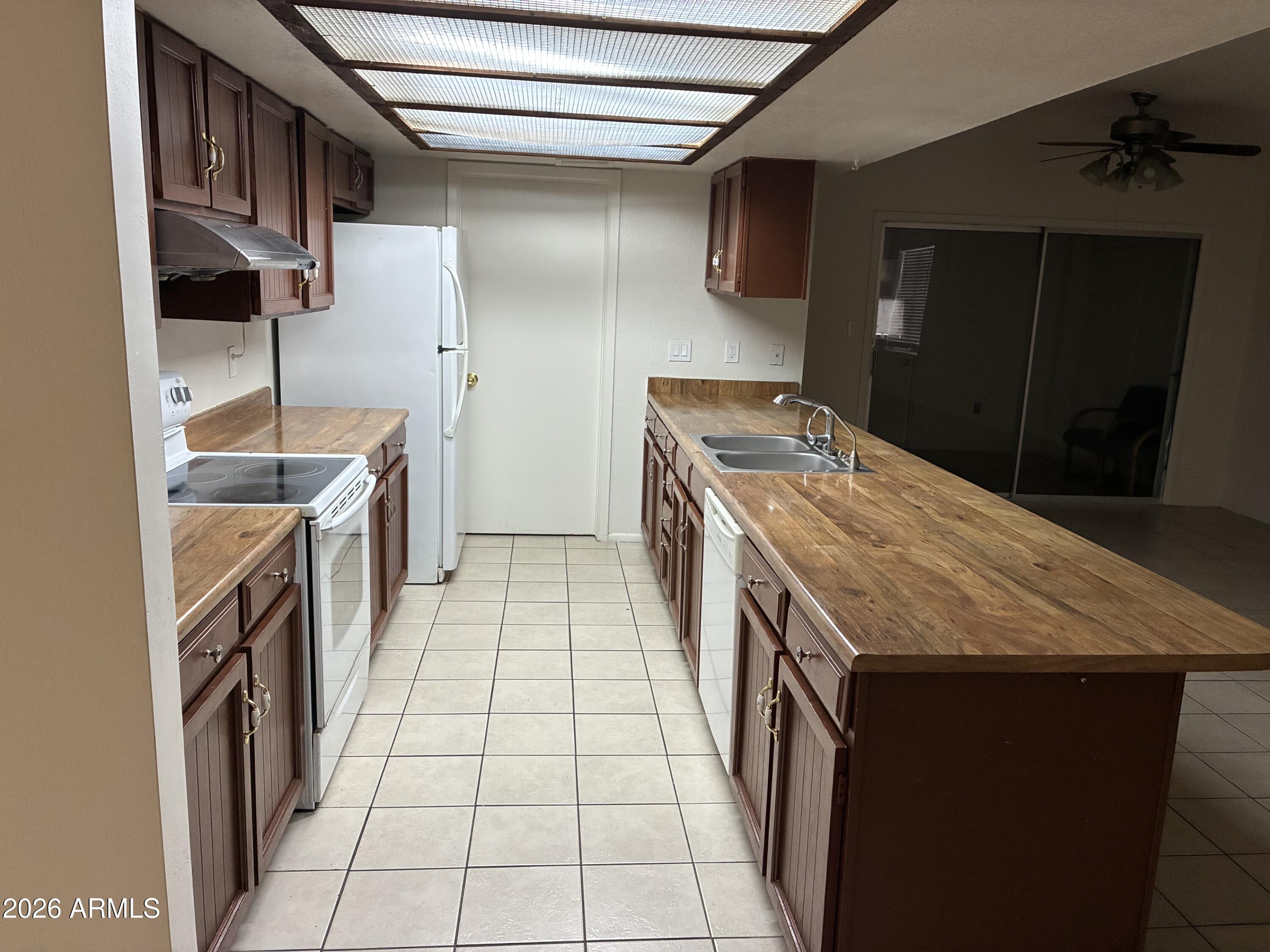 2149 South Ext Road Mesa, AZ 85210 - Photo 4 of 12 Kitchen