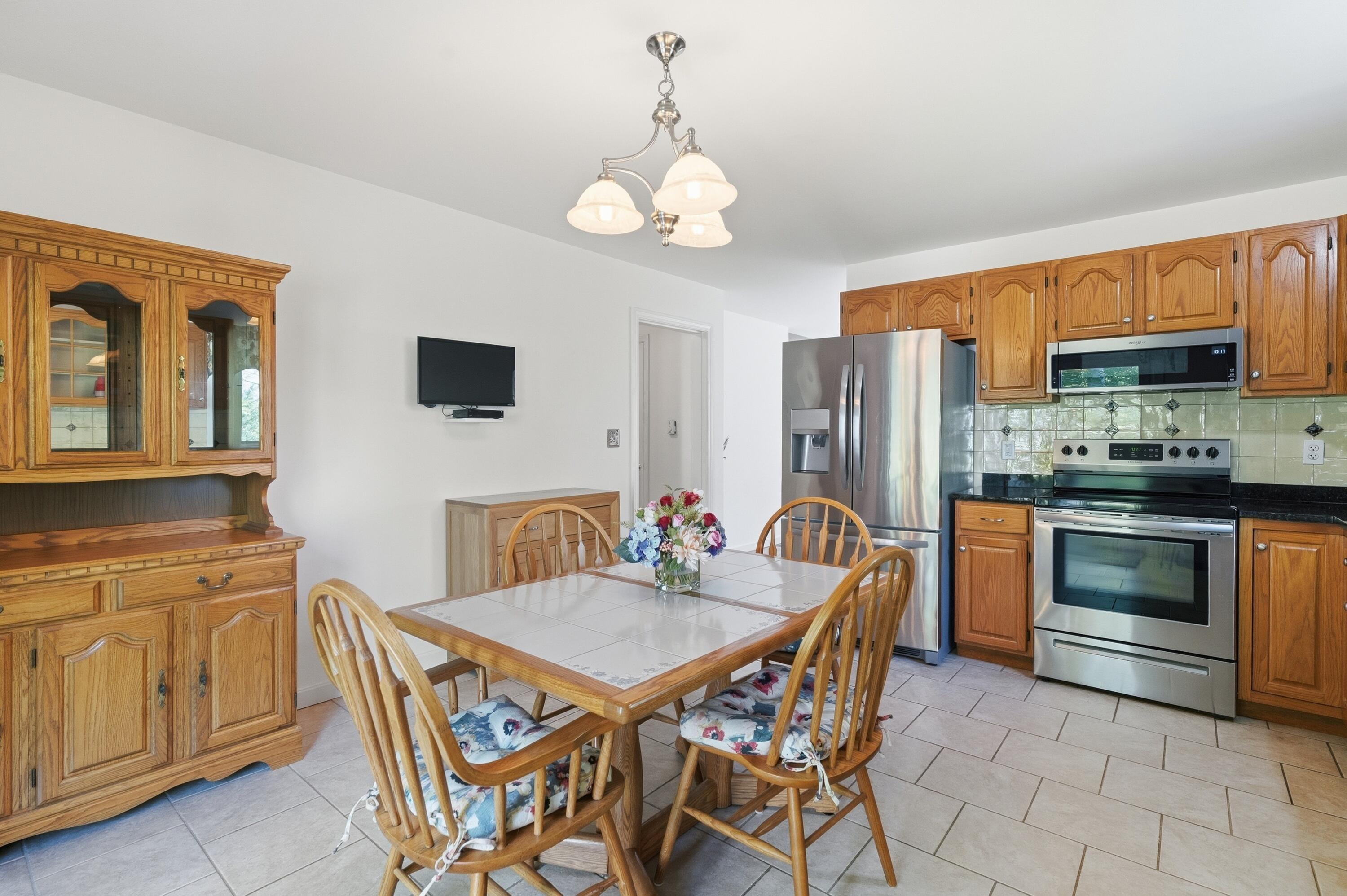 5 Yorke Ridge Way, Unit 5 York, ME 03909 - Photo 11 of 52 5 Yorke Ridge Way York ME-76