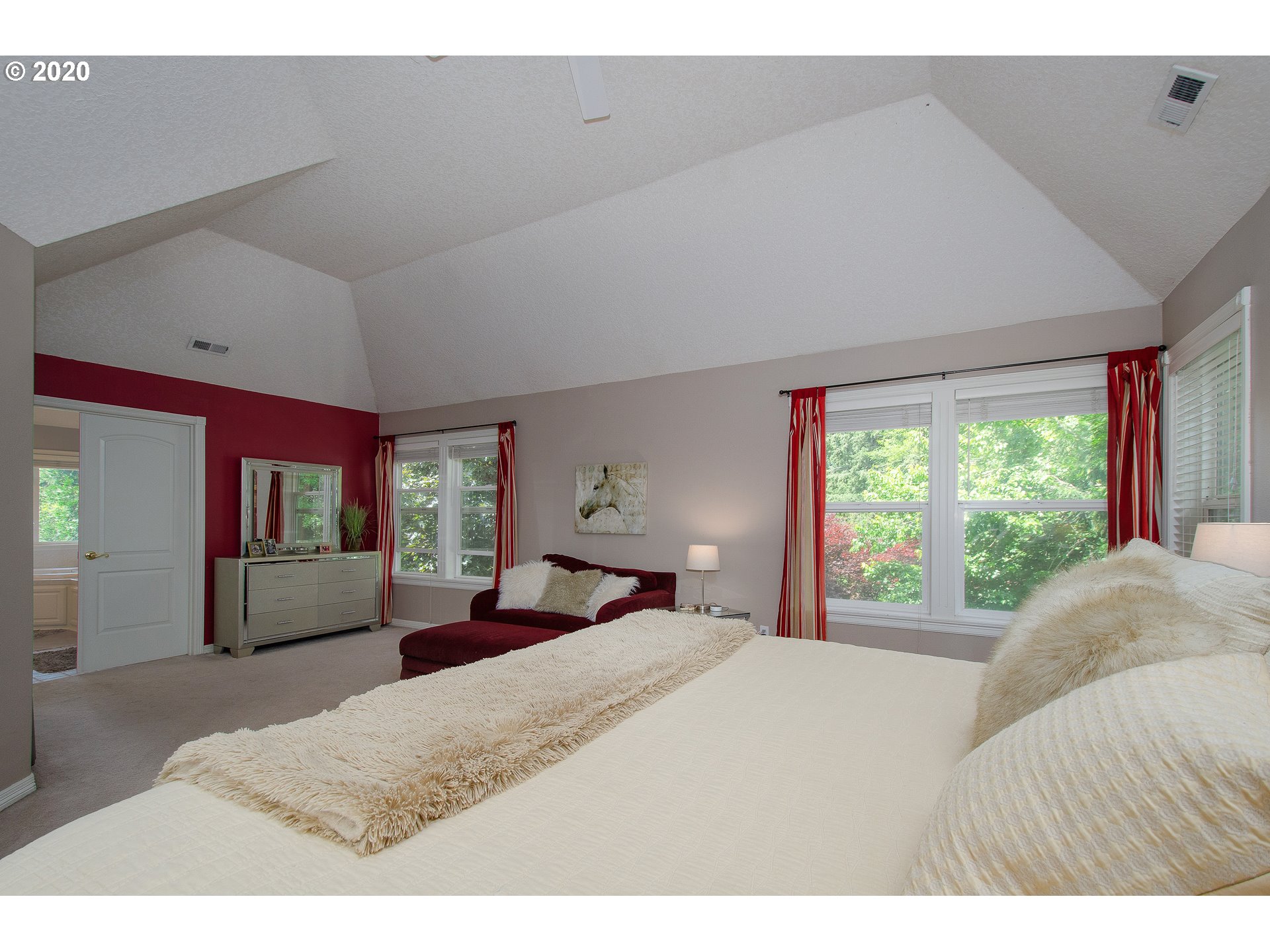 28547 Southwest Cascade Loop Wilsonville, OR 97070 - Photo 17 of 32 Gallery Image 17