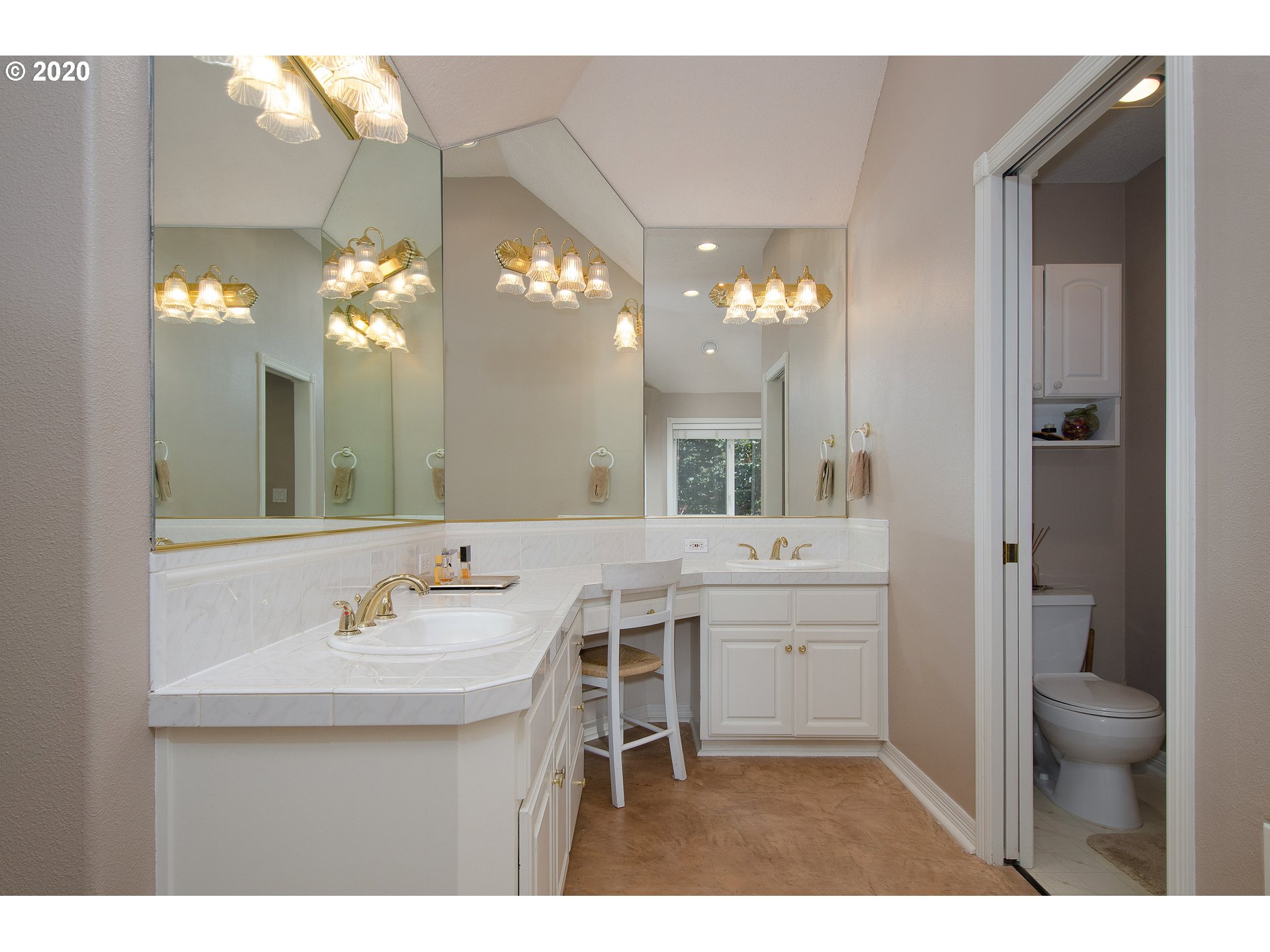 28547 Southwest Cascade Loop Wilsonville, OR 97070 - Photo 21 of 32 Gallery Image 21