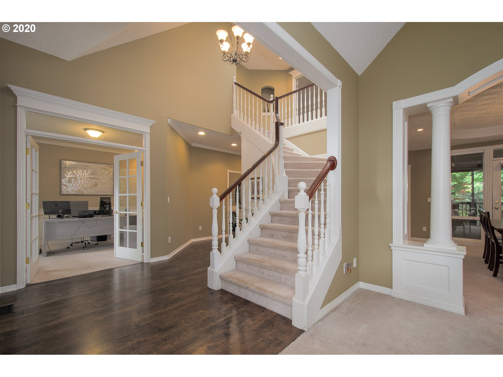 28547 Southwest Cascade Loop Wilsonville, OR 97070 - Photo 3 of 32 Gallery Image 3