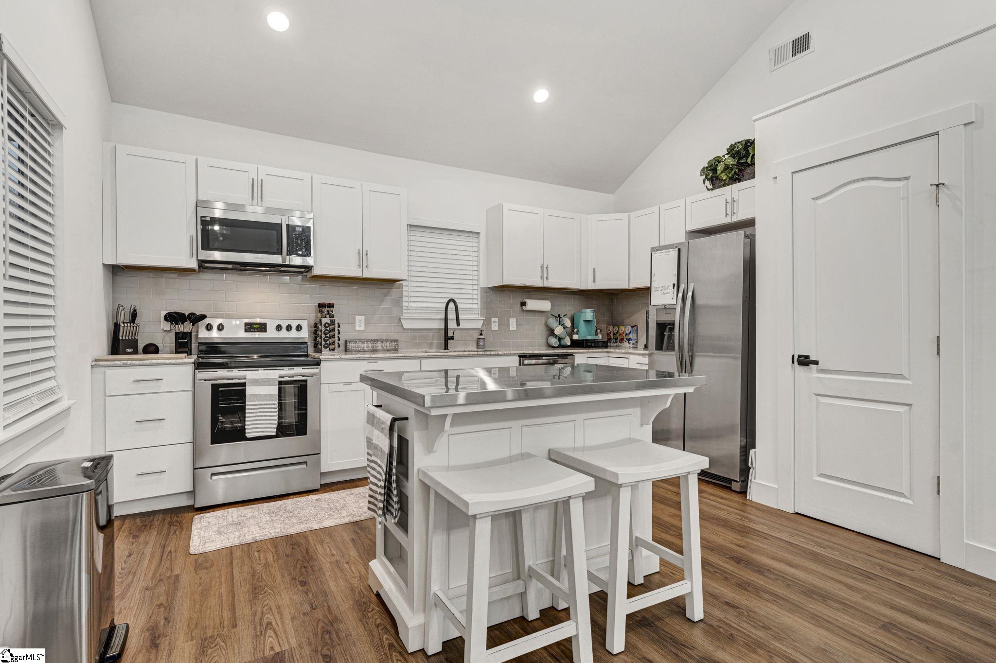 200 Moody Road Piedmont, SC 29673 - Photo 3 of 32 Gallery Image 3
