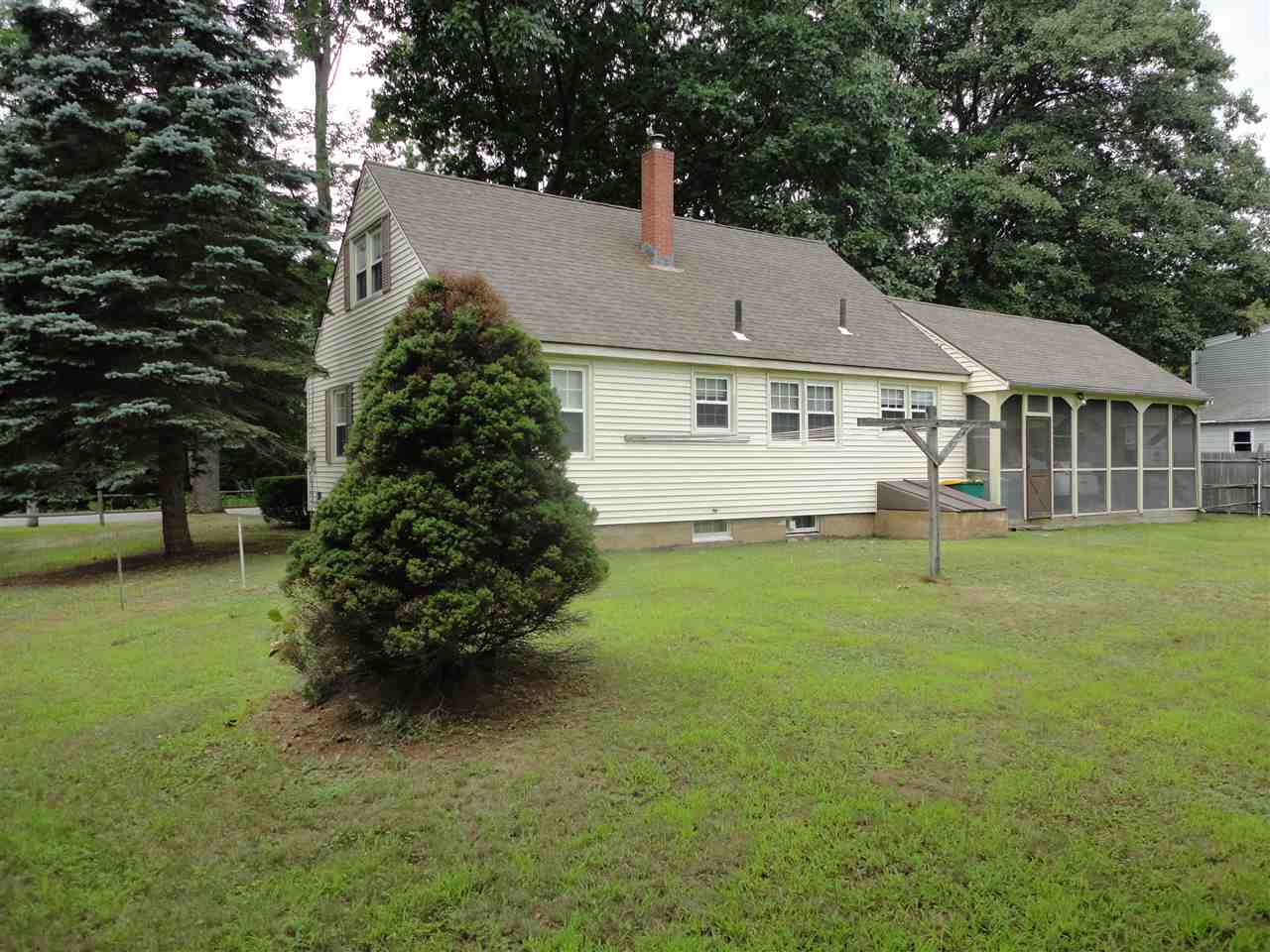 268 Chesley Hill Road Rochester, NH 03839 - Photo 3 of 4