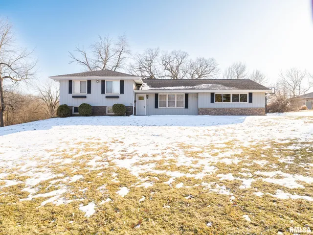 $279,900 | 13462 North Lakewood Drive, Dunlap, IL 61525
