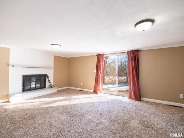 $279,900 | 13462 North Lakewood Drive, Dunlap, IL 61525