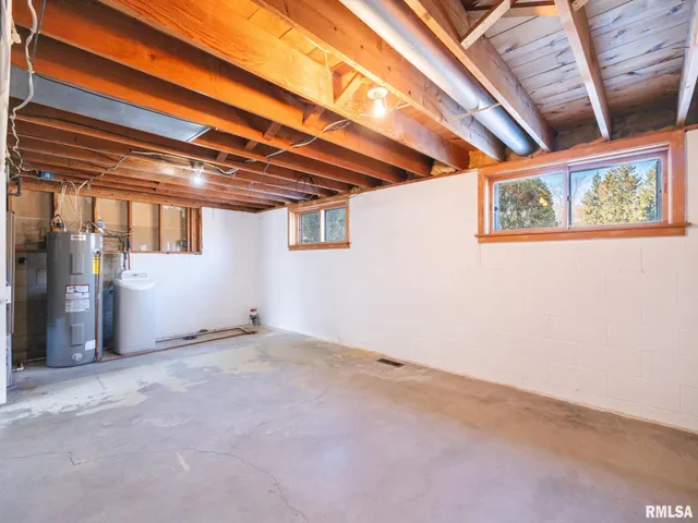 $279,900 | 13462 North Lakewood Drive, Dunlap, IL 61525