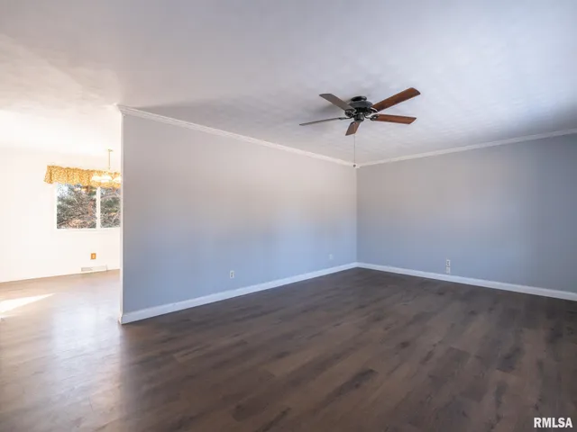 $279,900 | 13462 North Lakewood Drive, Dunlap, IL 61525