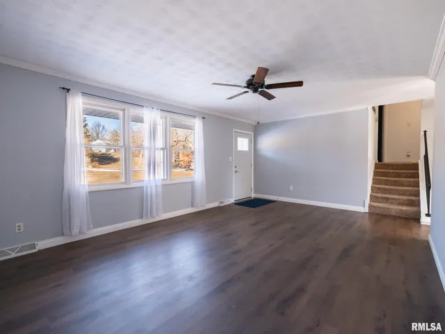 $279,900 | 13462 North Lakewood Drive, Dunlap, IL 61525