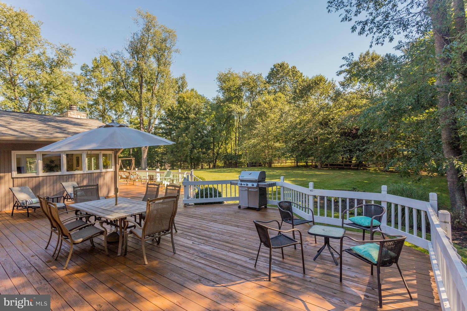 7801 Brickyard Road Potomac, MD 20854 - Photo 21 of 25 Exterior (Rear)