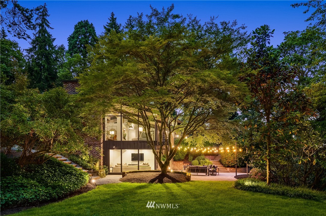 110 Northside Road Bellevue, WA 98004 - Photo 32 of 37 a view of a park with large trees