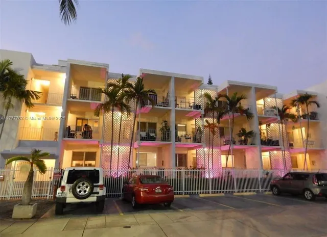 $269,000 | 641 Española Way, Unit 35, Miami Beach, FL 33139