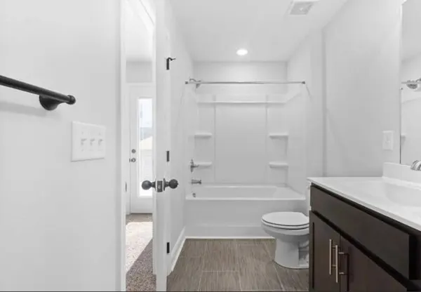 $1,800 | 64 West High Street, Clarksville, TN 37040