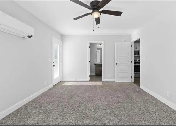 $1,800 | 64 West High Street, Clarksville, TN 37040