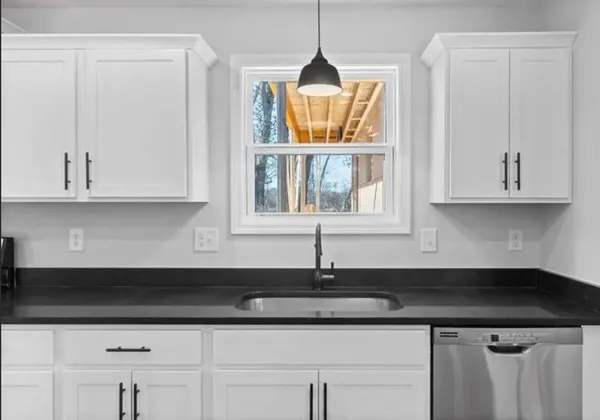 $1,800 | 64 West High Street, Clarksville, TN 37040