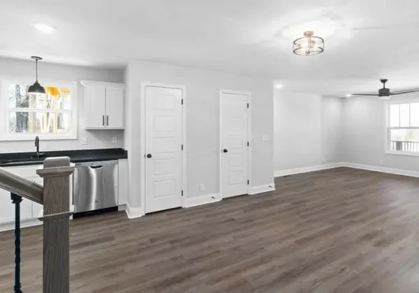 $1,800 | 64 West High Street, Clarksville, TN 37040