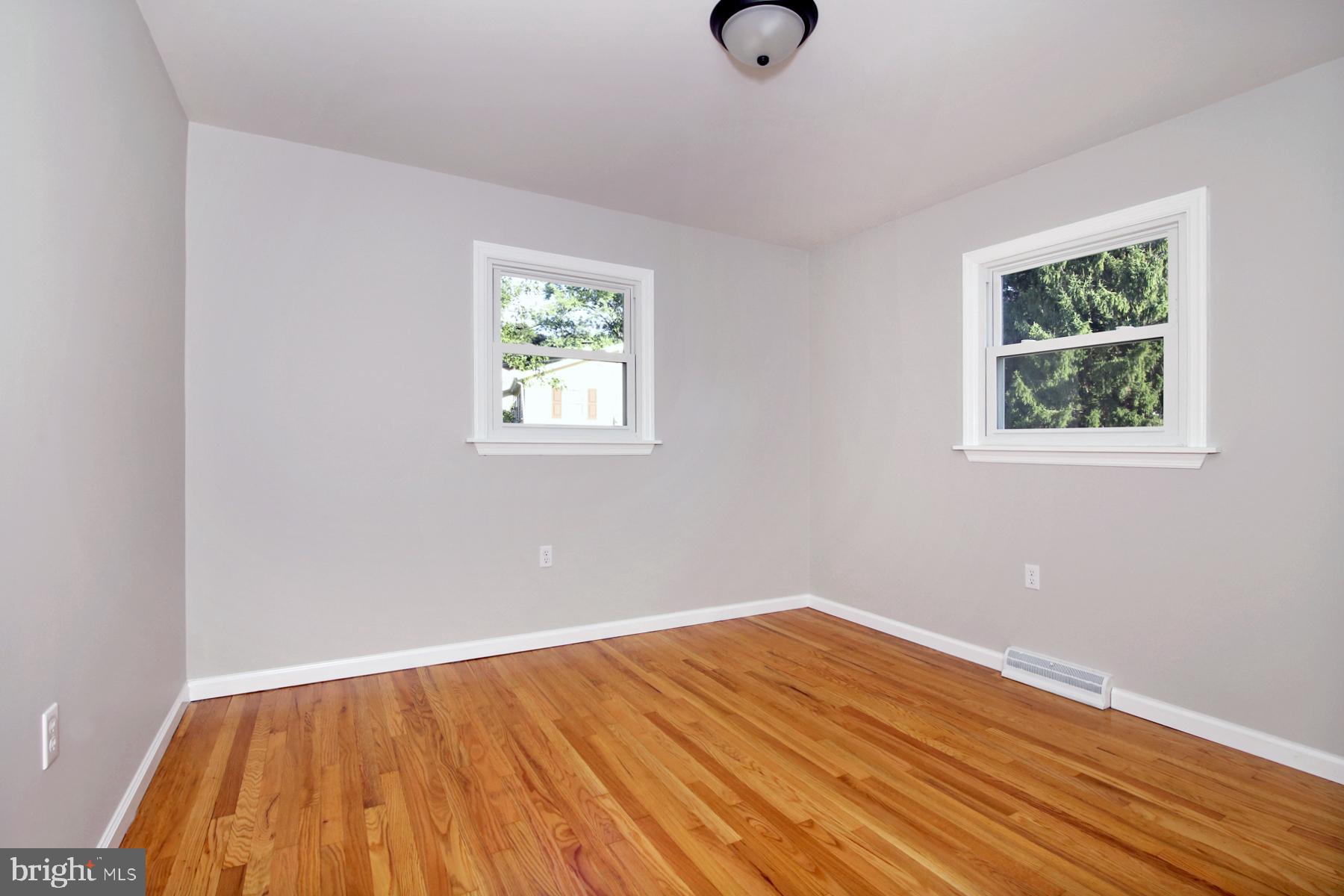 227 Myrtle Road Harrisburg, PA 17112 - Photo 24 of 34 Gallery Image 24