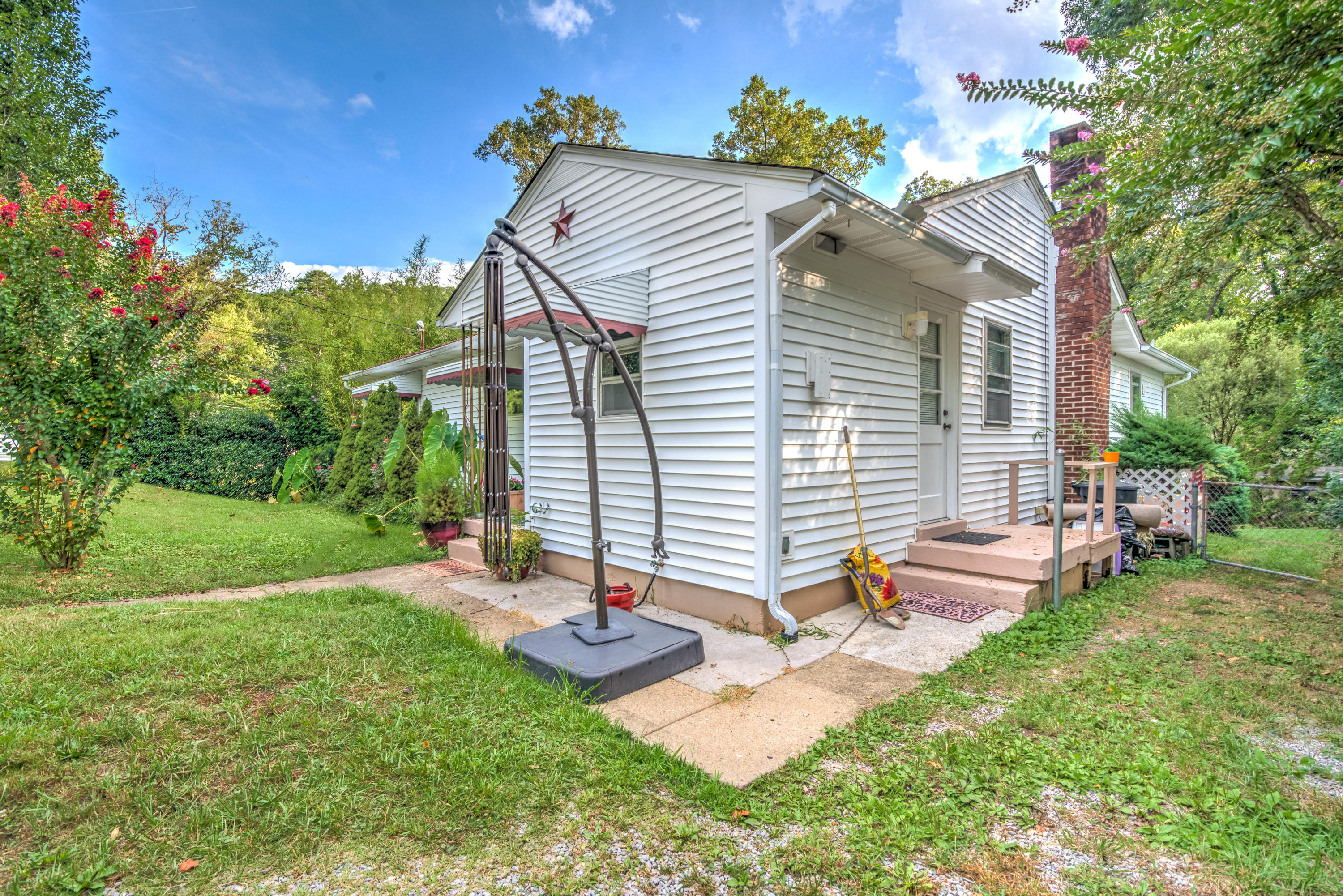 229 Alhambra Road Oak Ridge, TN 37830 - Photo 6 of 22 2
