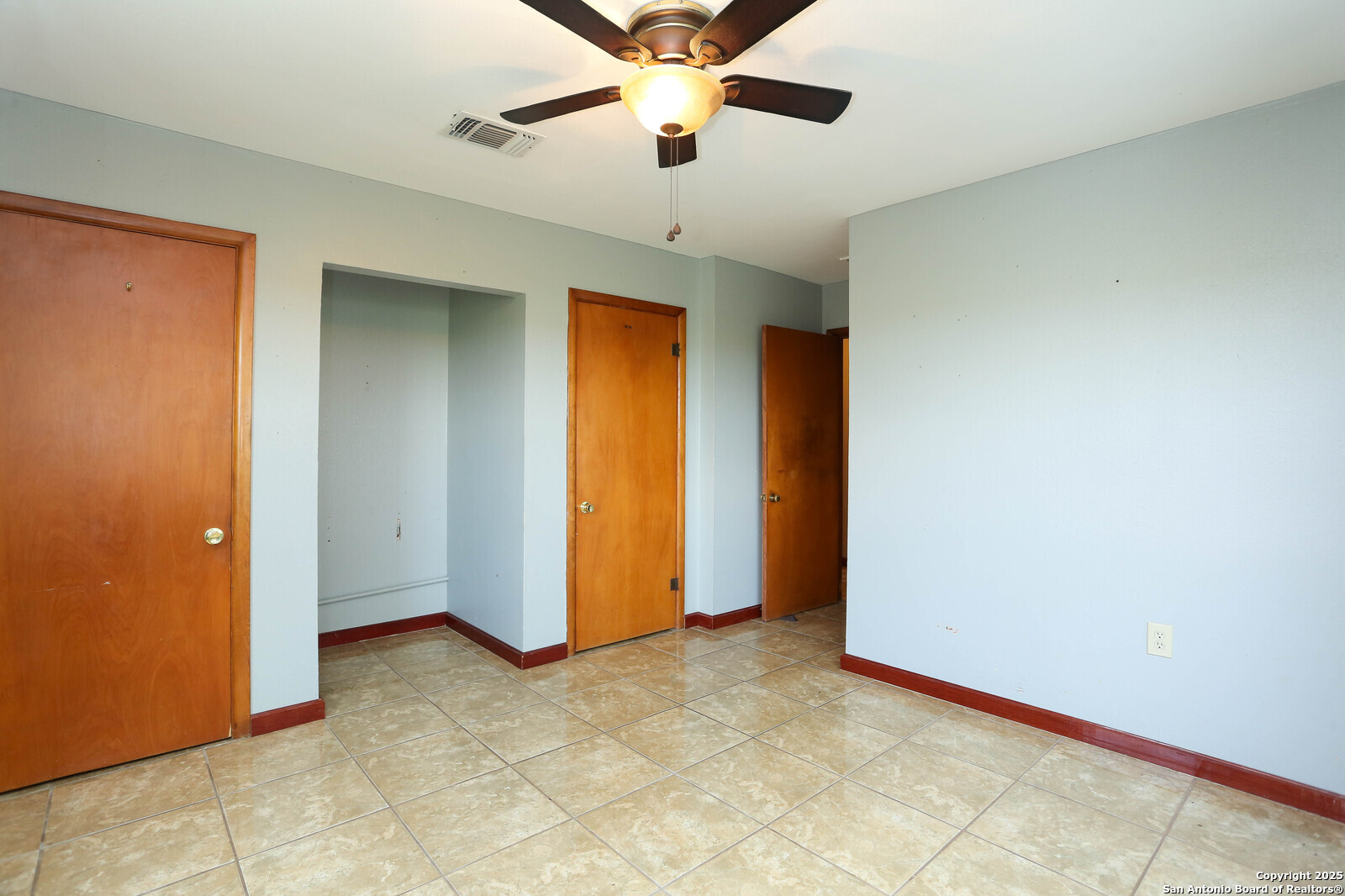 10705 Highway 16 Poteet, TX 78065 - Photo 13 of 31