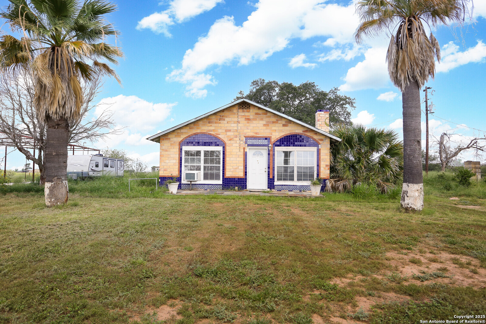 10705 Highway 16 Poteet, TX 78065 - Photo 2 of 31