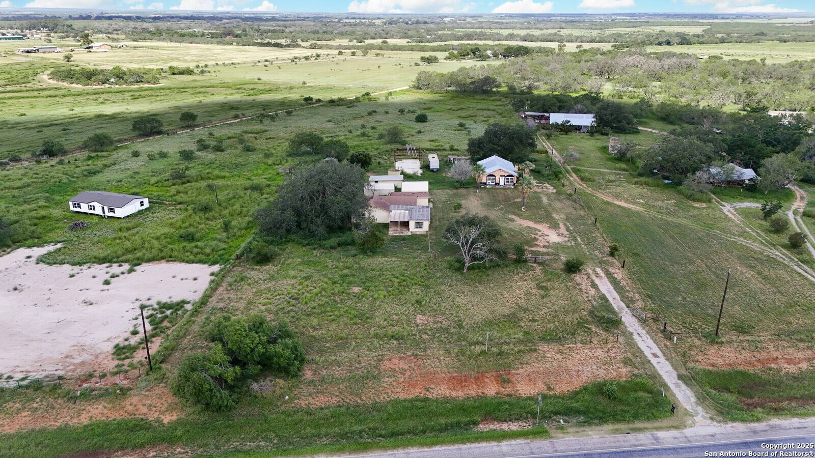 10705 Highway 16 Poteet, TX 78065 - Photo 31 of 31