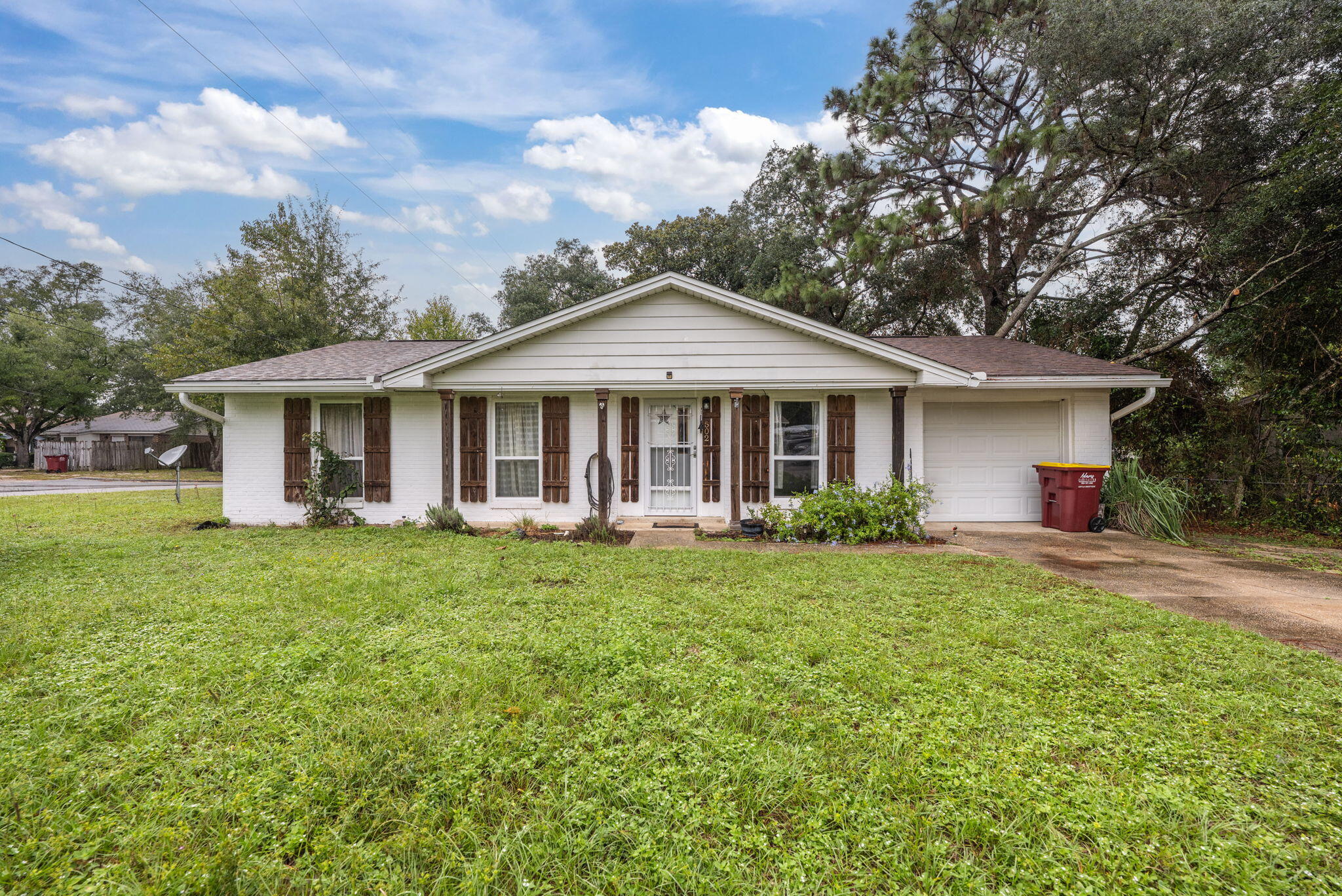 502 Forrest Court Crestview, FL 32539 - Photo 1 of 38 502 Forrest Ct-Crestview-2