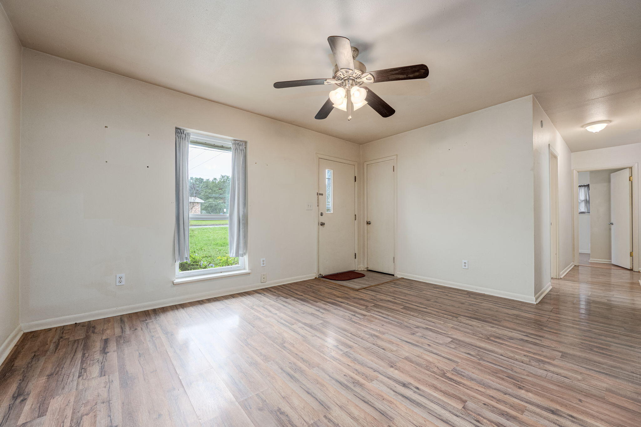502 Forrest Court Crestview, FL 32539 - Photo 19 of 38 502 Forrest Ct-Crestview-5