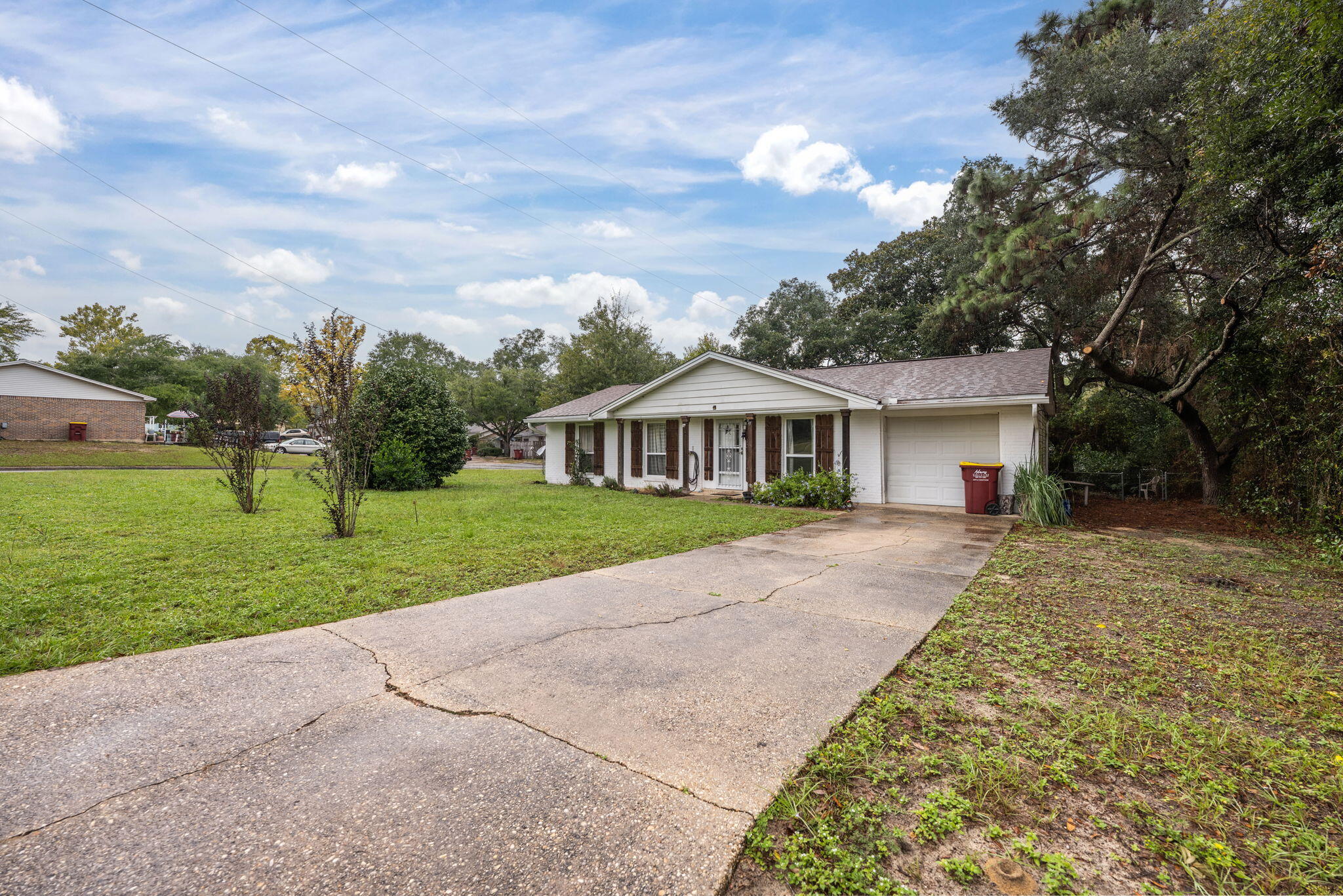 502 Forrest Court Crestview, FL 32539 - Photo 2 of 38 502 Forrest Ct-Crestview-1