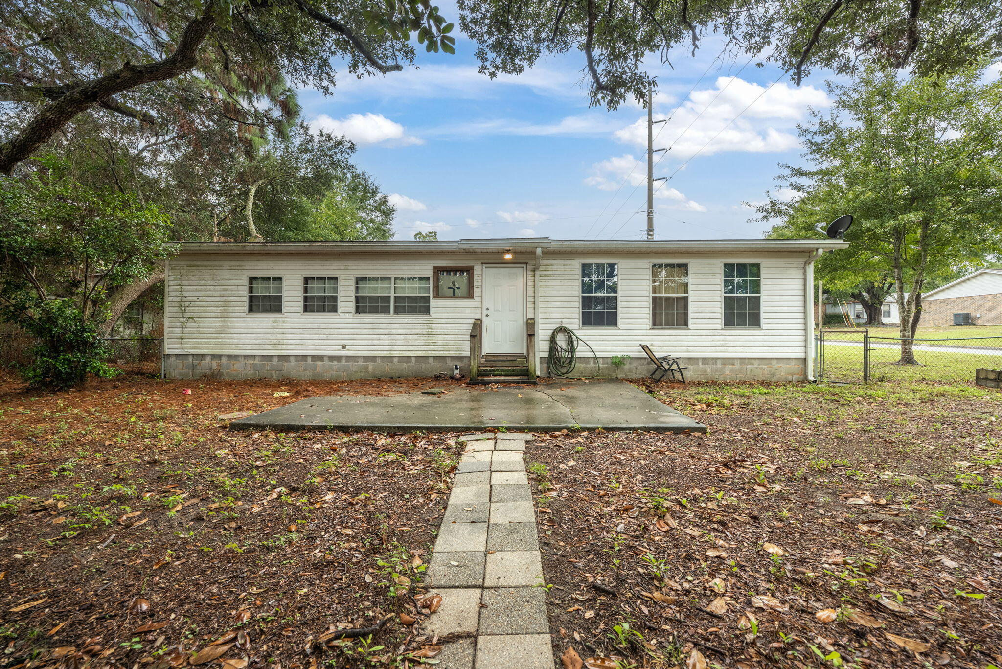 502 Forrest Court Crestview, FL 32539 - Photo 36 of 38 502 Forrest Ct-Crestview-38