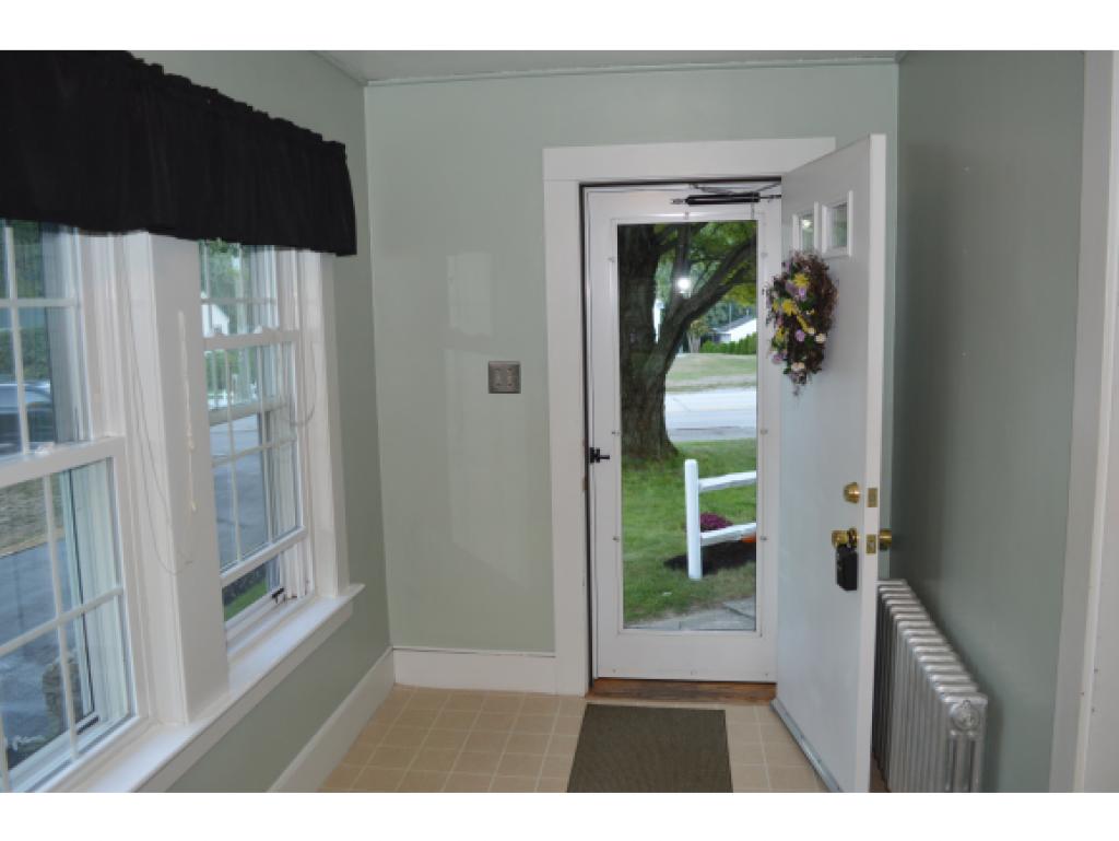 350 South Mammoth Road Manchester, NH 03109 - Photo 14 of 35