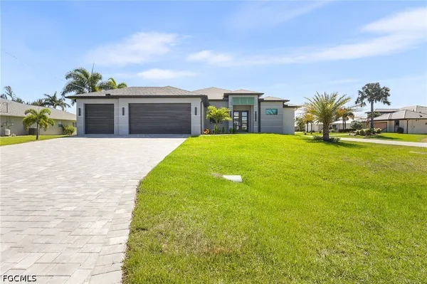 $657,900 | 141 Southwest 35th Avenue, Cape Coral, FL 33991
