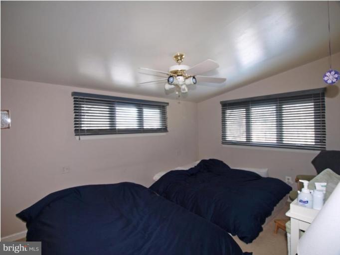 711 North Belgrade Road Silver Spring, MD 20902 - Photo 20 of 25 a living room with furniture and a window
