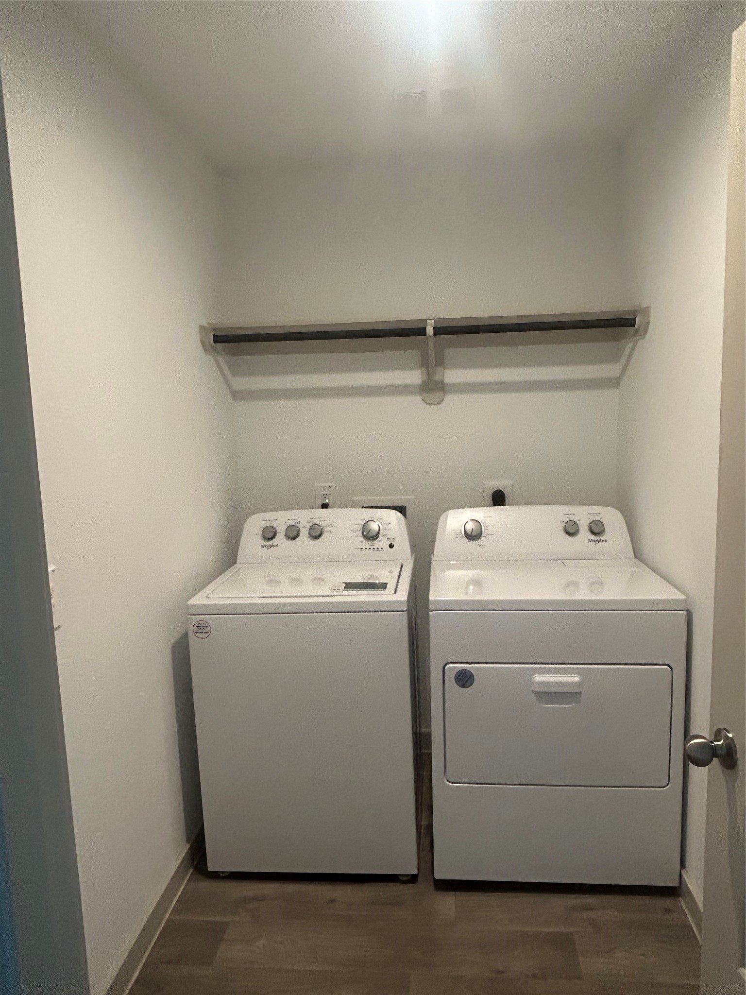 215 Dusty Bridle Lane Rosharon, TX 77583 - Photo 11 of 15 a utility room with dryer and washer