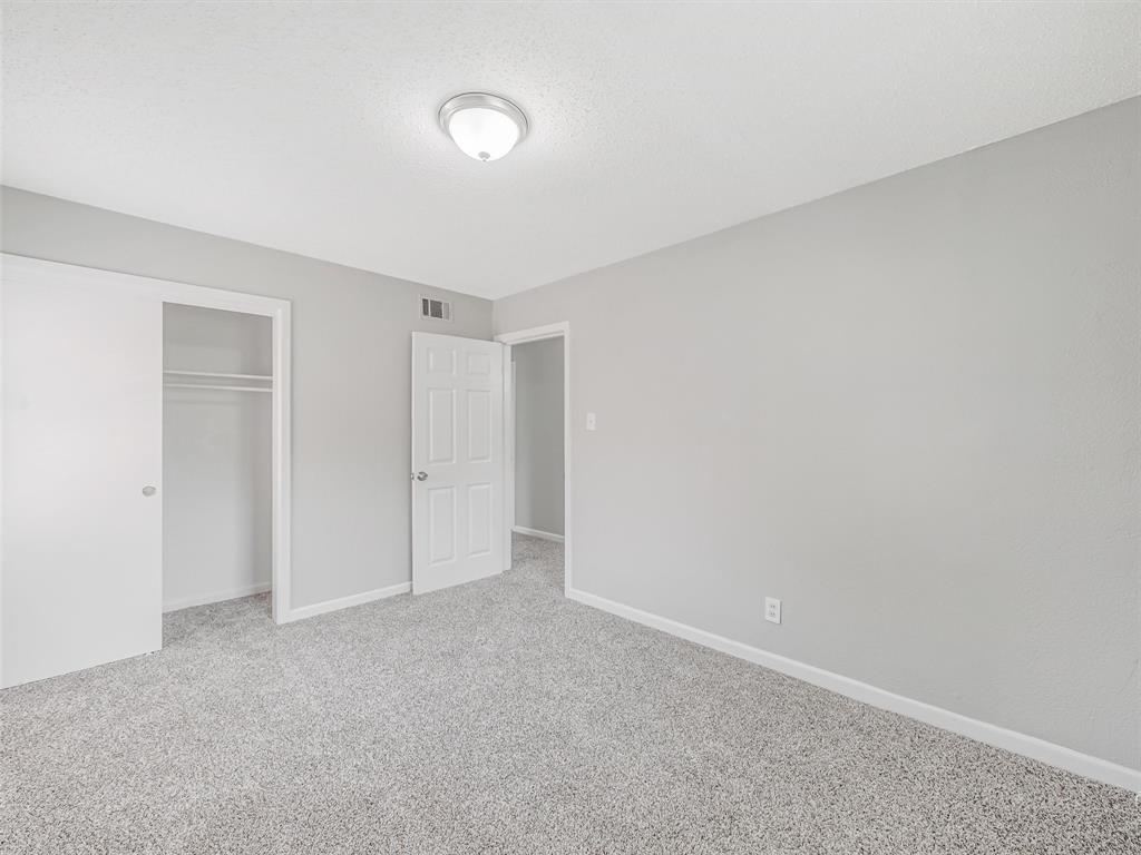 3211 Gus Thomasson Road Dallas, TX 75228 - Photo 12 of 23