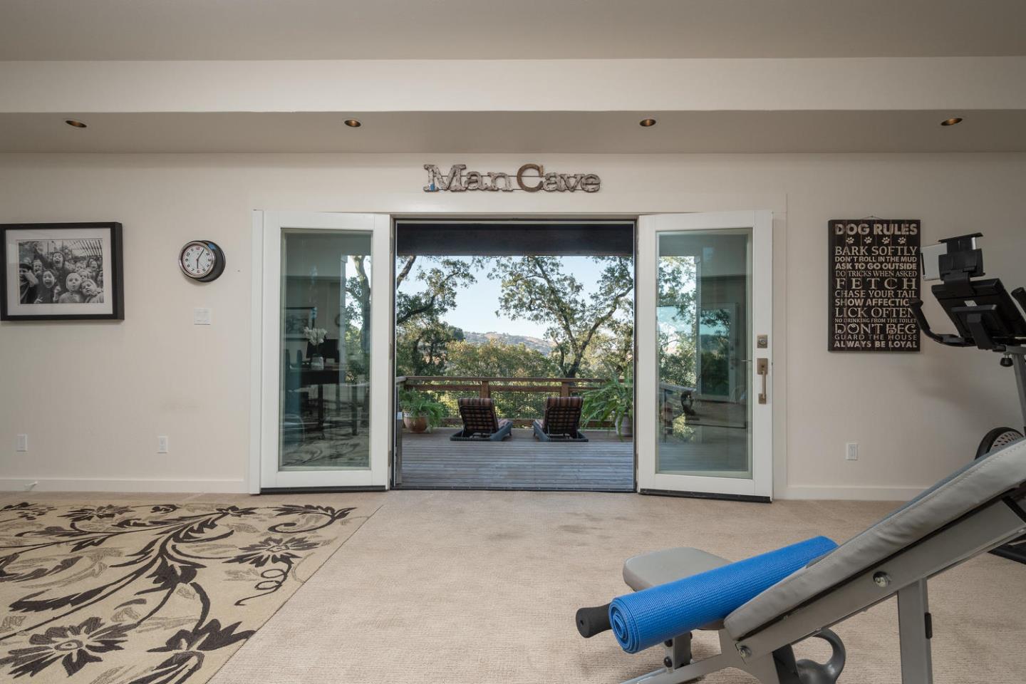 672 Moraga Road Lafayette, CA 94549 - Photo 29 of 43 a view of a livingroom with window