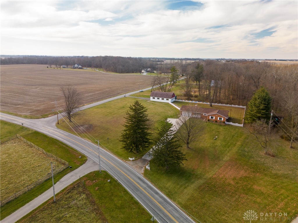 2425 North Hampton Road New Carlisle, OH 45344 - Photo 5 of 31 Gallery Image 5