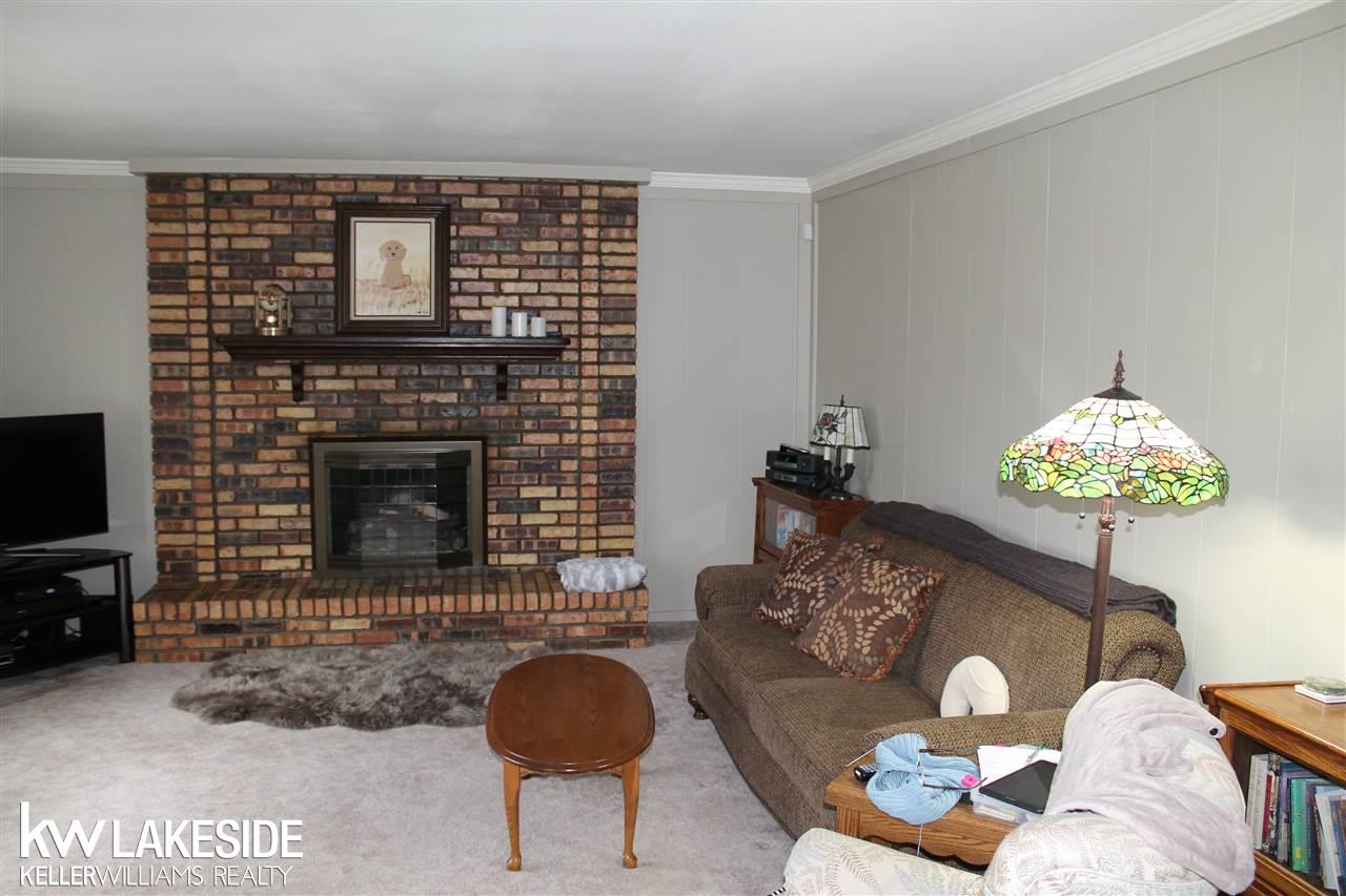 47725 Concord Road Macomb, MI 48044 - Photo 8 of 34 31342048-7.JPG