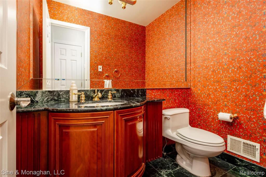 653 Middlesex Road Grosse Pointe Park, MI 48230 - Photo 27 of 54