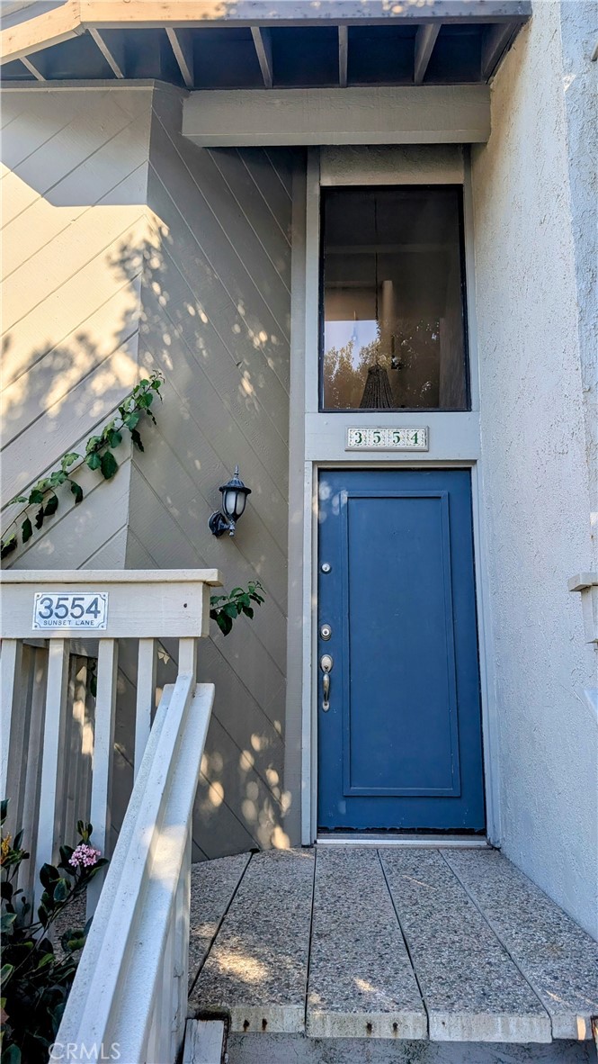 3554 Sunset Lane Oxnard, CA 93035 - Photo 20 of 29 Front door