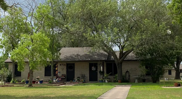 $968 | 1200 Meadow Park, Lockhart, TX 78644