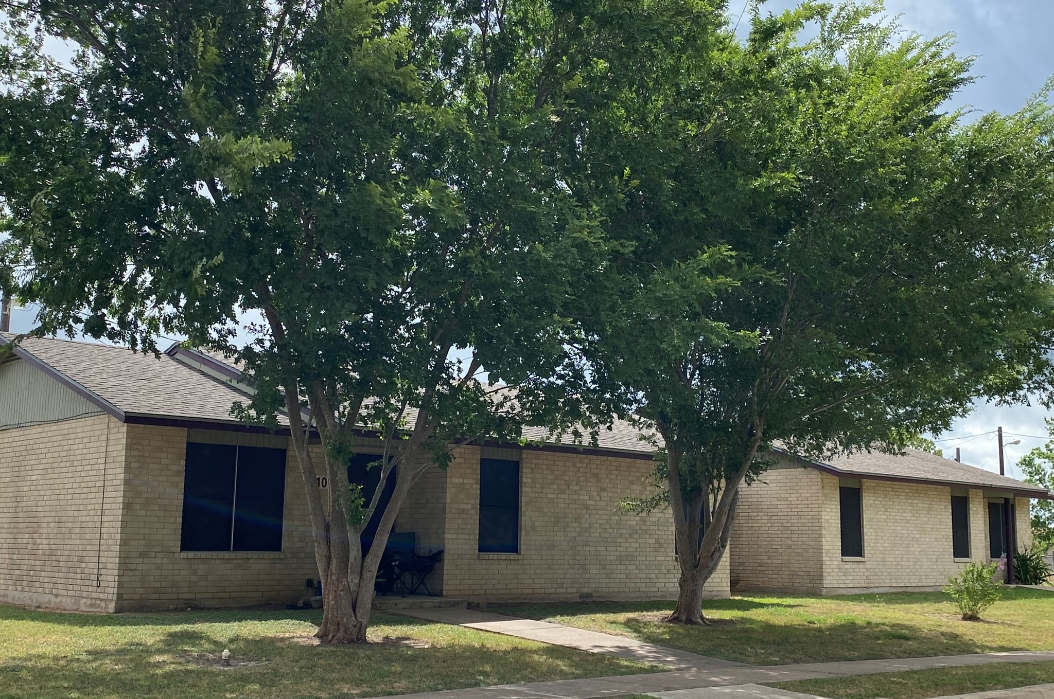 1200 Meadow Park Lockhart, TX 78644 - Photo 8 of 13