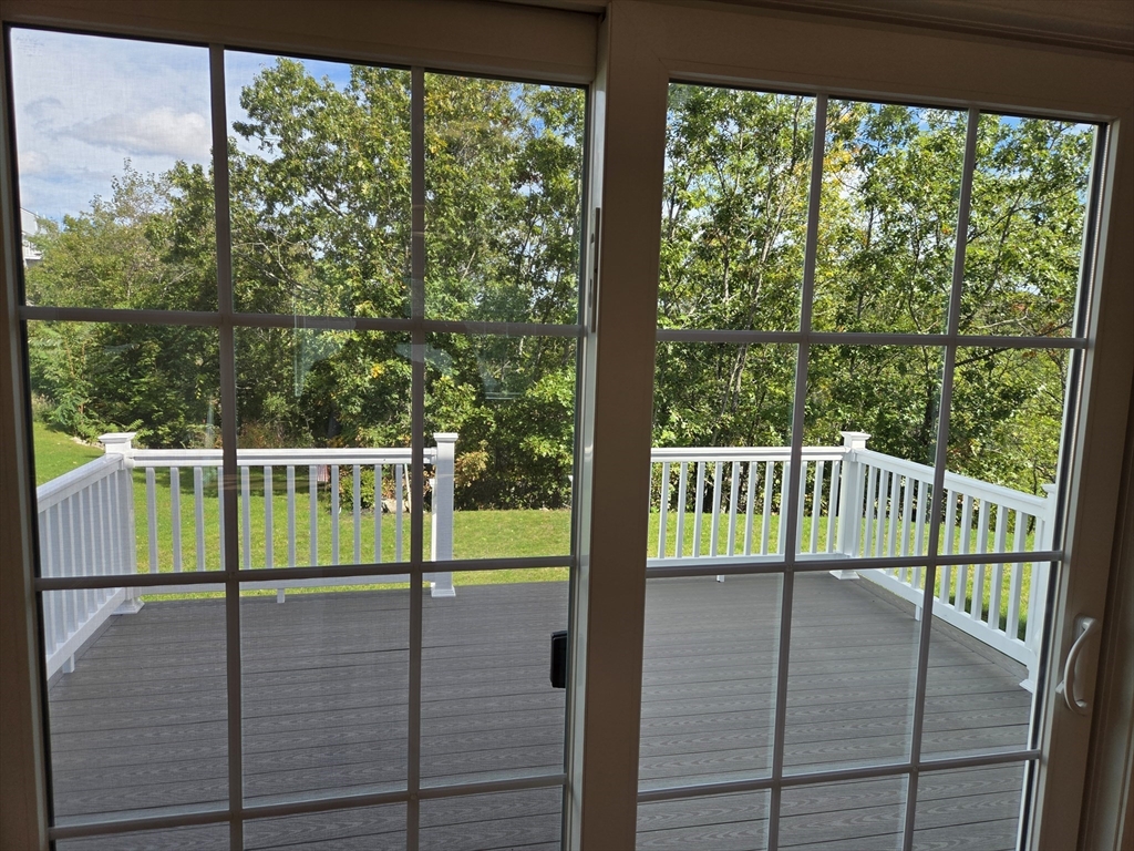 39 Kelly Lane Lynn, MA 01904 - Photo 11 of 32