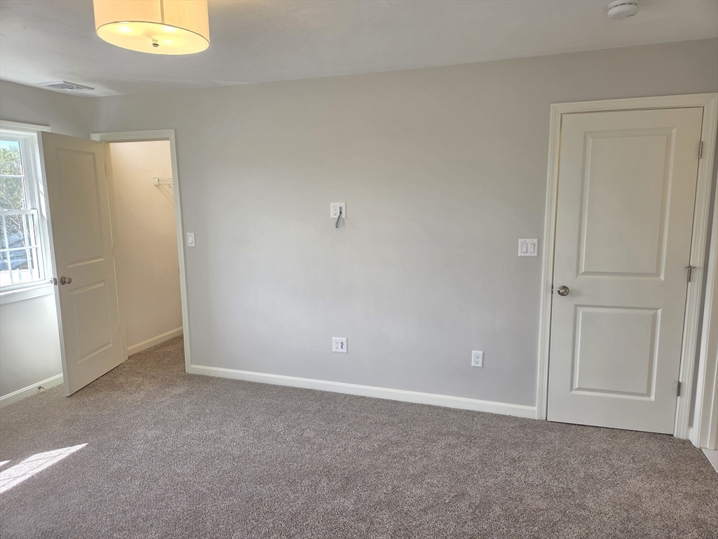 39 Kelly Lane Lynn, MA 01904 - Photo 15 of 32