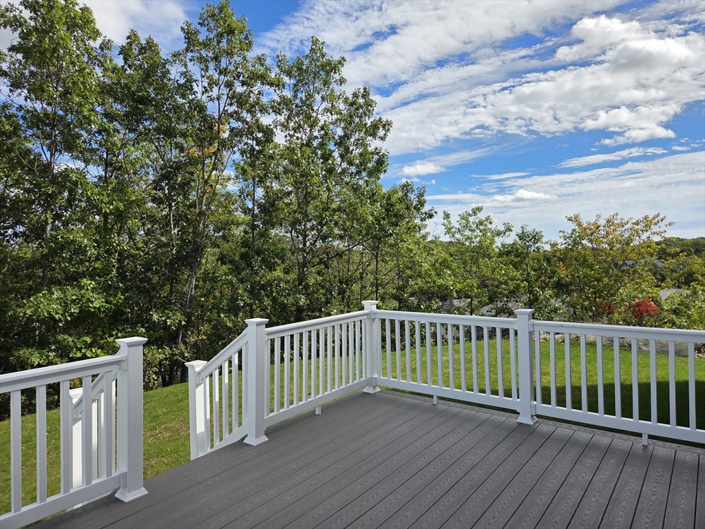 39 Kelly Lane Lynn, MA 01904 - Photo 23 of 32