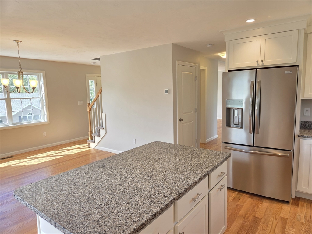 39 Kelly Lane Lynn, MA 01904 - Photo 5 of 32