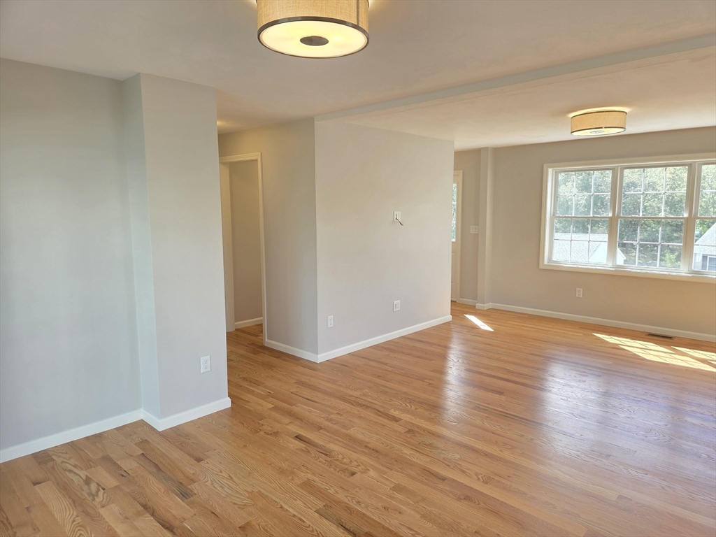 39 Kelly Lane Lynn, MA 01904 - Photo 10 of 32