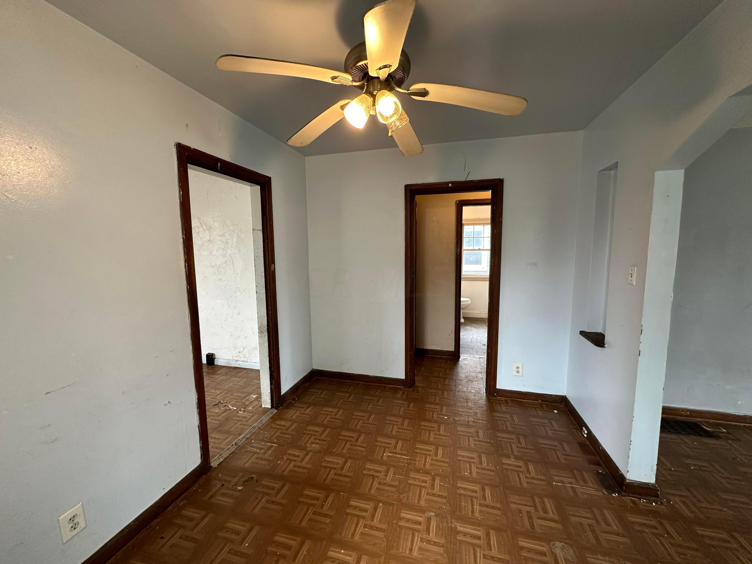 1317 Lockbourne Road Columbus, OH 43206 - Photo 13 of 42 IMG_2398