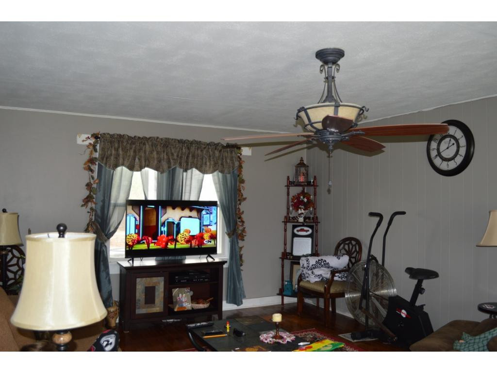 4815 Ottway Road Greeneville, TN 37745 - Photo 3 of 11 Photo 3