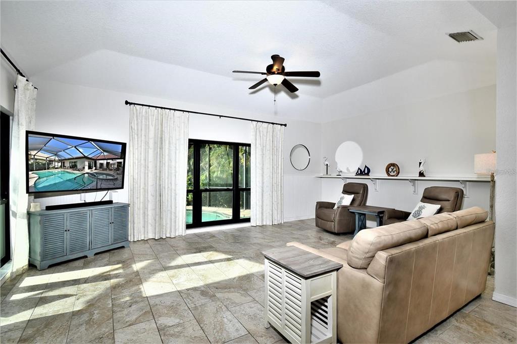 355 Trieste Drive Punta Gorda, FL 33950 - Photo 18 of 59