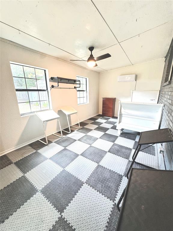 205 Peach Tree Road Mabank, TX 75156 - Photo 27 of 40 a view of a workspace