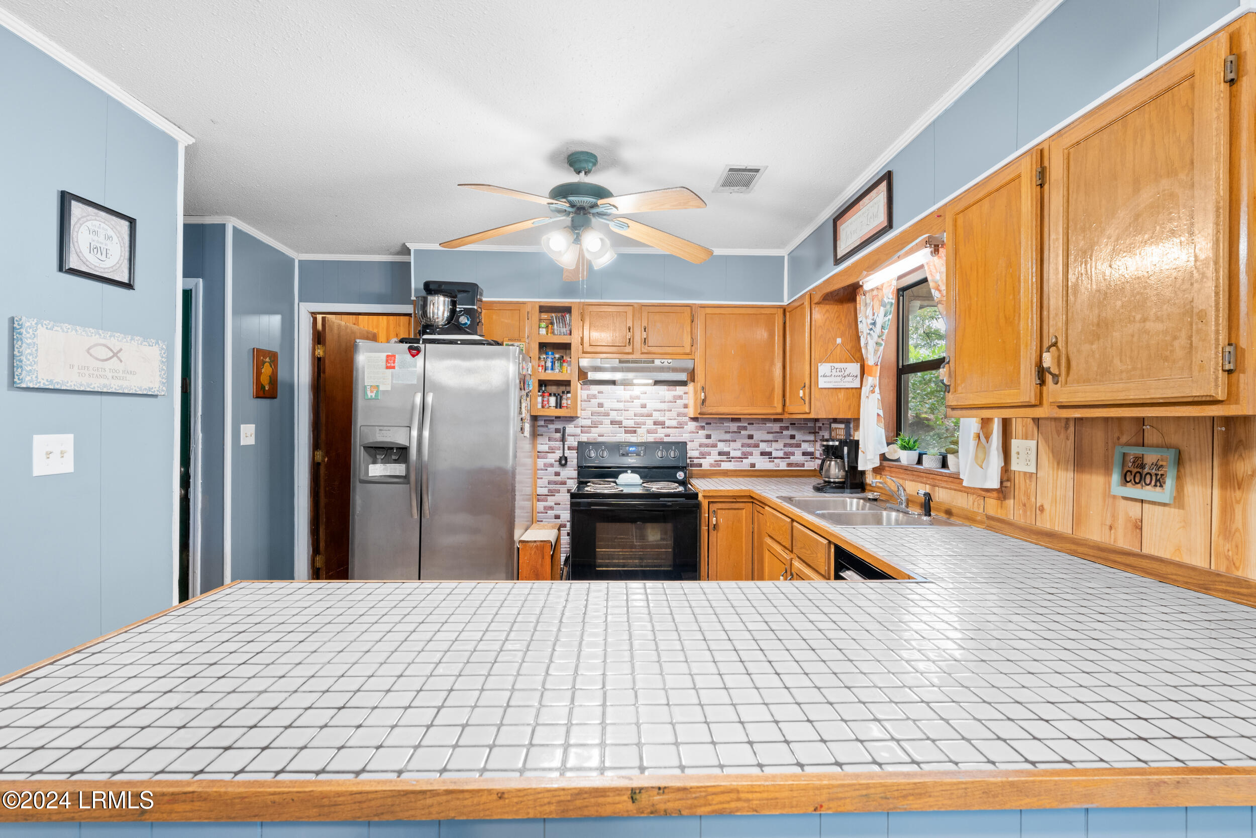 200 Barry Avenue Hampton, SC 29924 - Photo 8 of 38 DSC00105